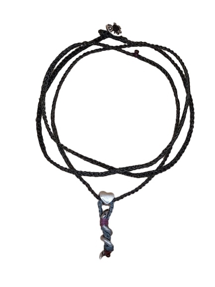 thin cord necklace (multi jewelry) on coal with 🐍 & ❤️