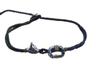 1774297881430_pixian_ai thin cord bracelet/anklet on khaki and coal with sailing ⛵ & carabiner.