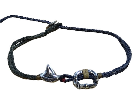 thin cord bracelet/anklet on khaki and coal with sailing ⛵ & carabiner.